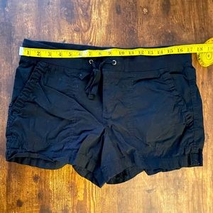 ANA EUC 🖤 Black 🖤 Relaxed Fit Shorts Size 10 98% Cotton 2% Spandex